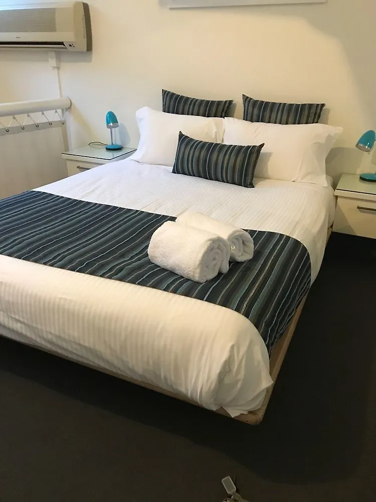 Caribbean Noosa Aparthotel  Noosa Heads