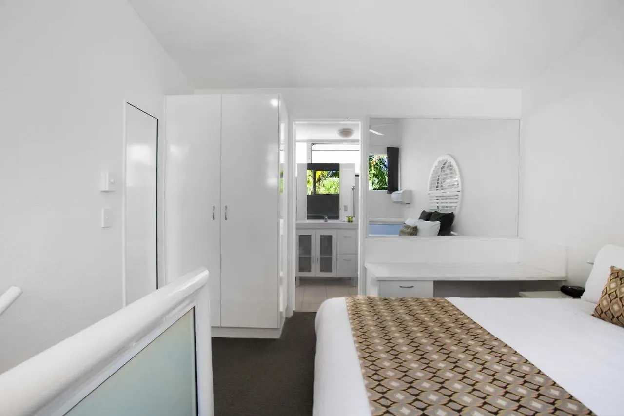 Caribbean Noosa Aparthotel